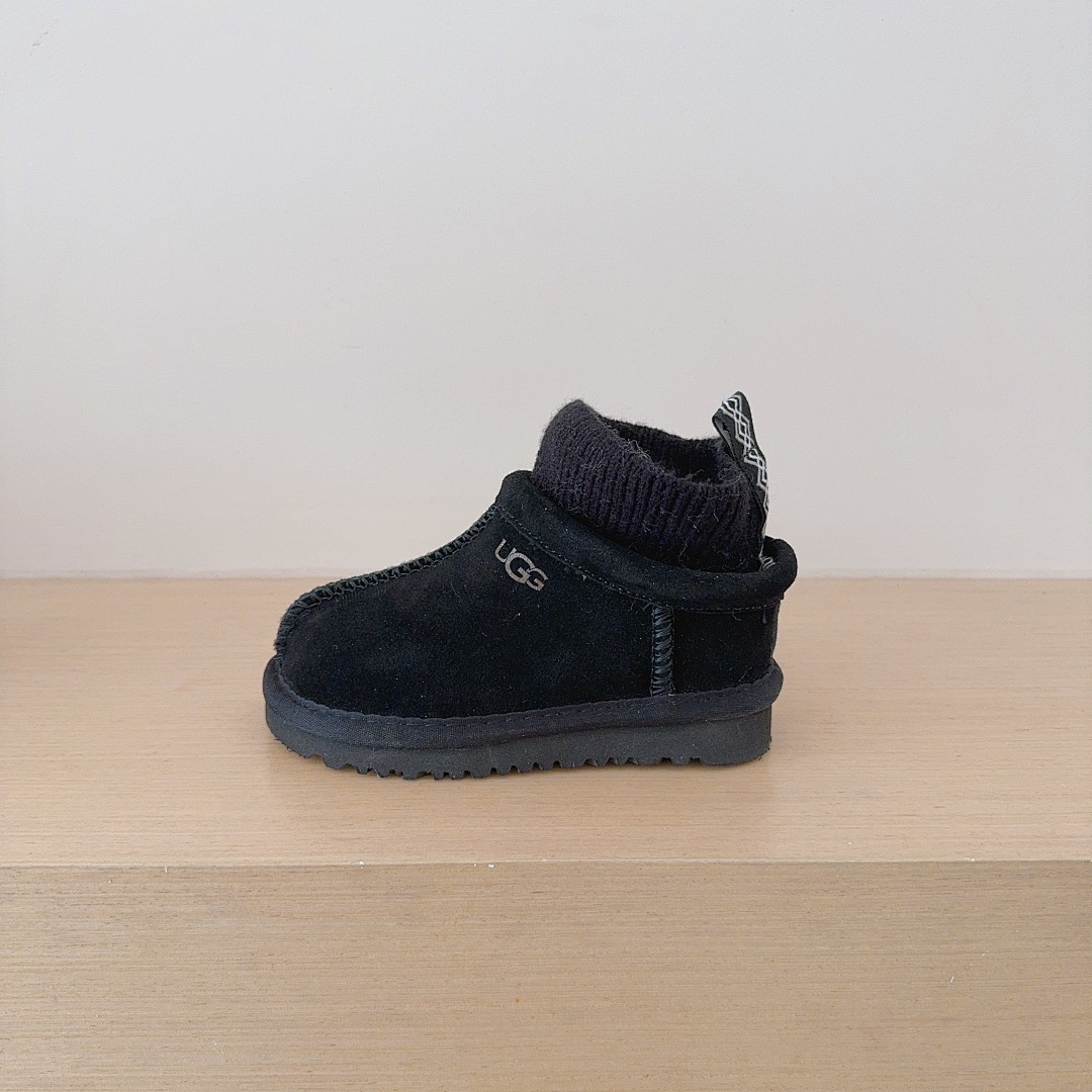 UGG Classic Ultra Mini Stretch Cuff · 5138 — תמונה 8
