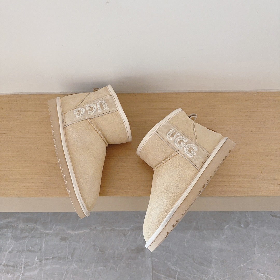 UGG Ultra Mini · 5700 — תמונה 23