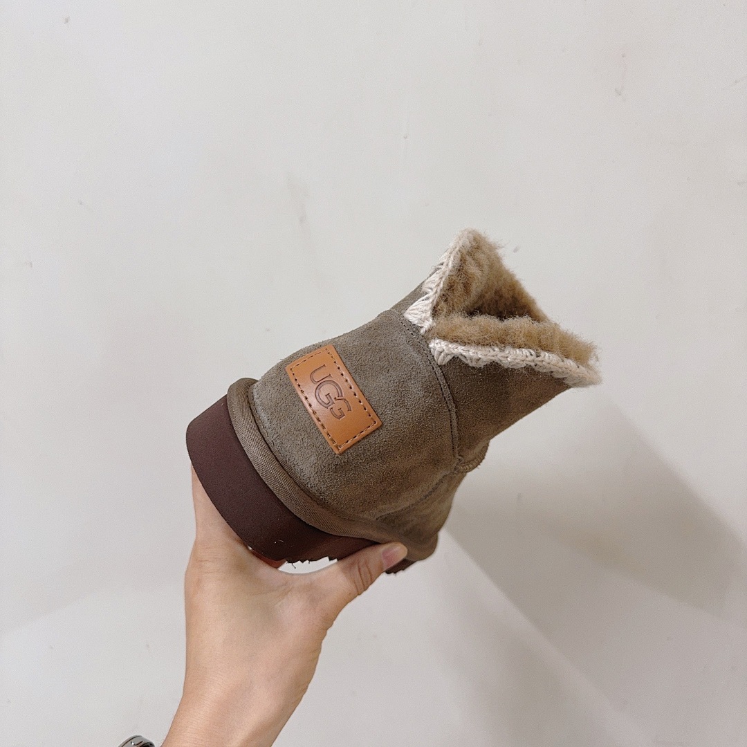 UGG — מגפיים · 5823 — תמונה 4