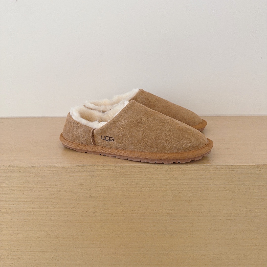 UGG Classic Slip-On · 5694 — תמונה 20