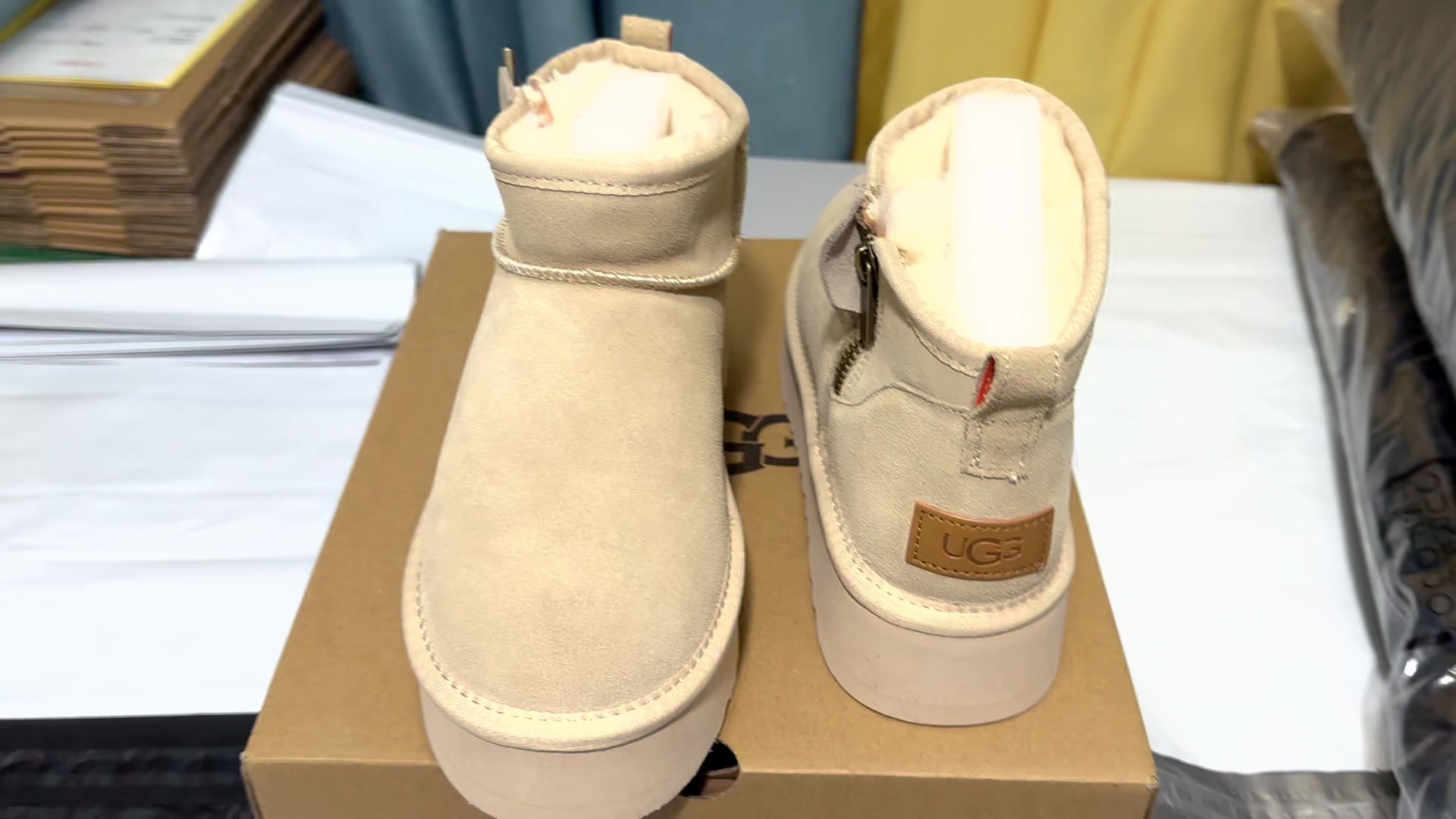 UGG Classic Ultra Mini Platform · 5701 — תמונה 4