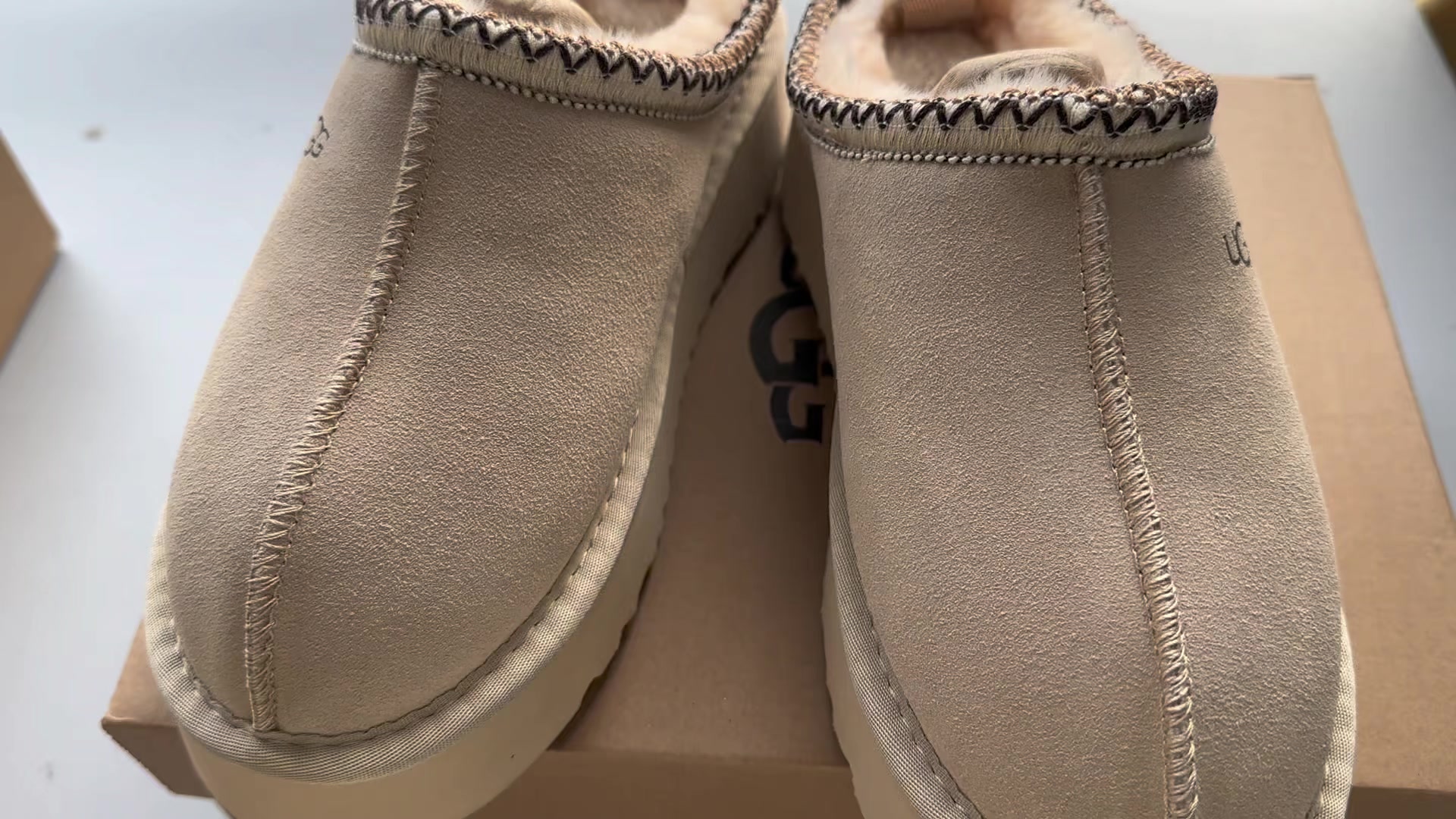 UGG Tazz II · 5702 — תמונה 3