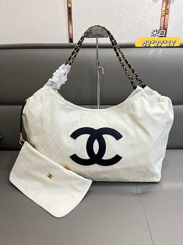 11490-T  CHANEL 112.99$