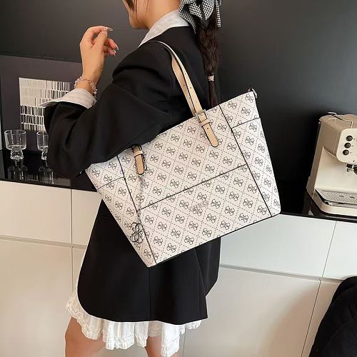 guess 52.99$   11356-T
