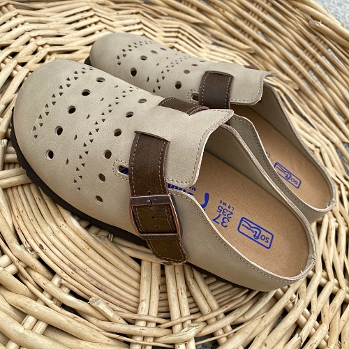 BIRKENSTOCK 52.99$     11325-T