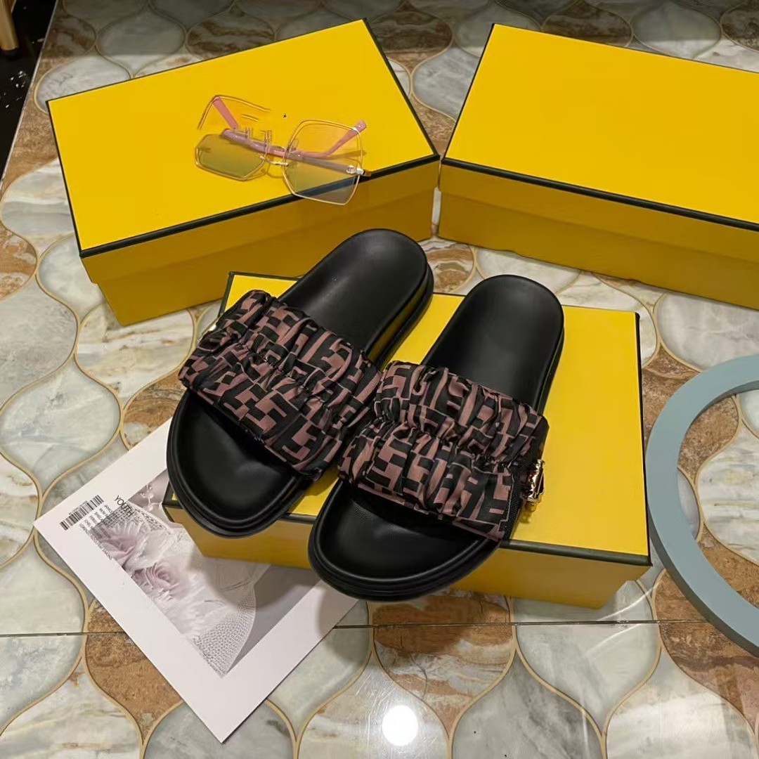 11551-T      FENDI   59.9$