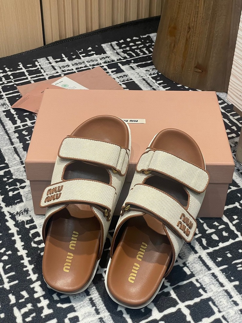MIUMIU 92.9$    11372-T