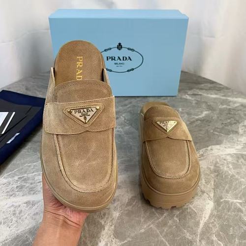 11522-T    PRADA 5A+  121$