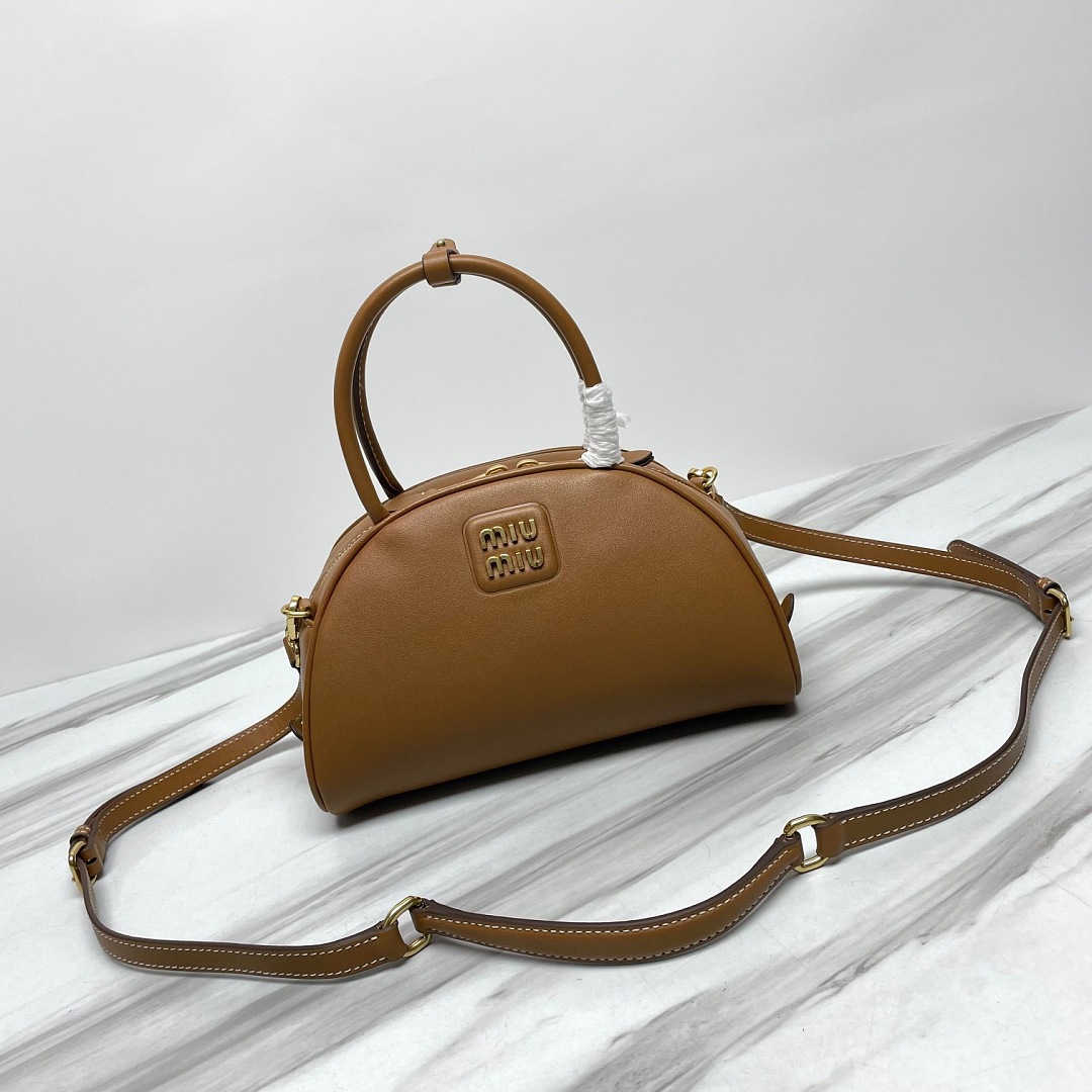 11466-T    MIUMIU  88$