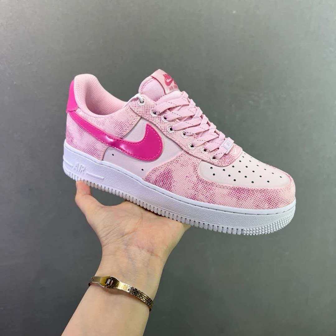 NIKE AF1  61.99$    11225-T