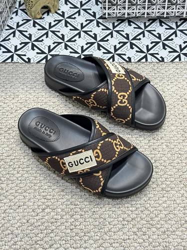 Gucci 83$     11305-T