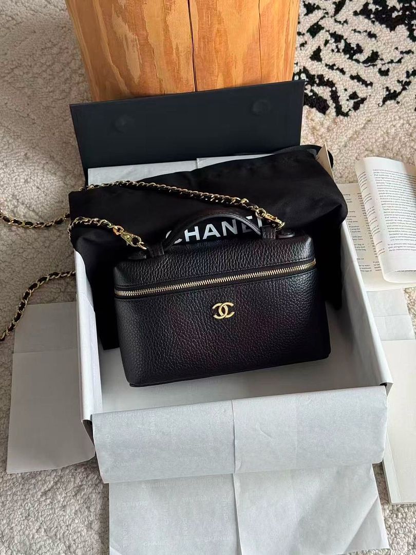 11428-T  CHANEL  132.99$
