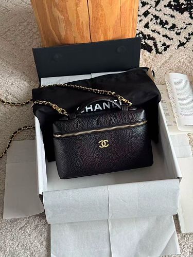 11428-T  CHANEL  132.99$