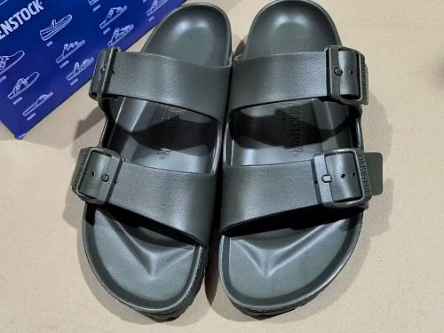 BIRKENSTOCK 52.99$    11188-T