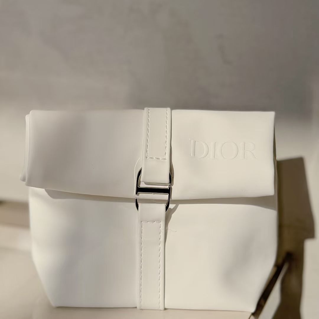 Dior — נאדסנא קוסמטיקה · ZT14176