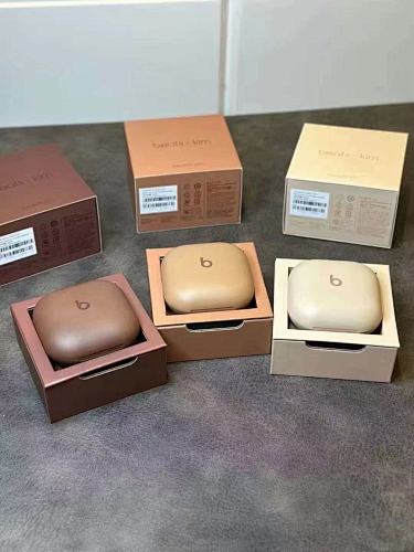 Beats Fit Pro x Kim · 5889