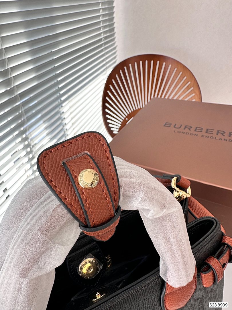 Burberry Banner · 5718 — תמונה 5