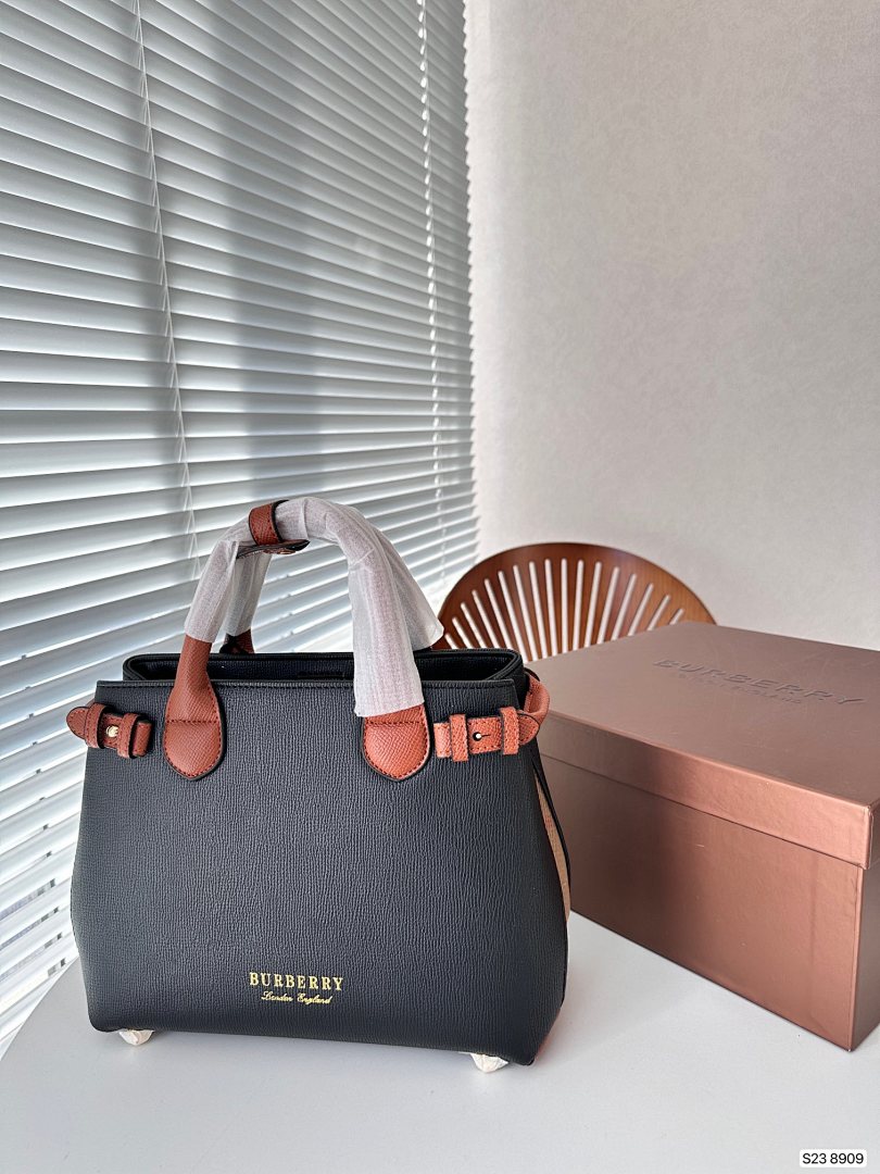 Burberry Banner · 5718 — תמונה 14