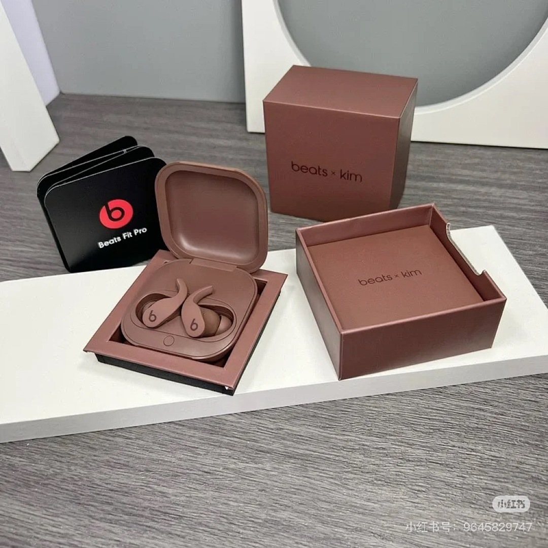 Beats Fit Pro x Kim · 5889 — תמונה 11