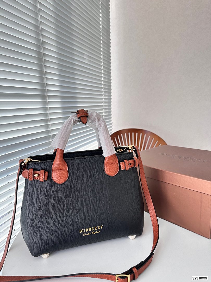 Burberry Banner · 5718 — תמונה 11