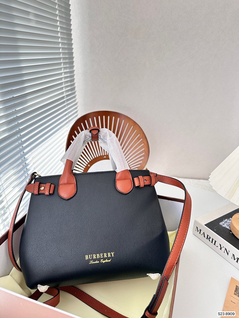Burberry Banner · 5718 — תמונה 9
