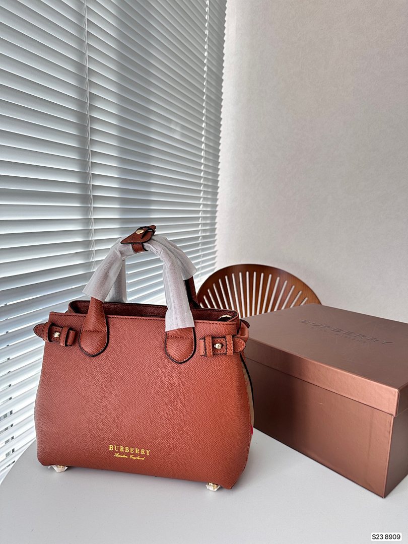 Burberry Banner · 5718 — תמונה 13