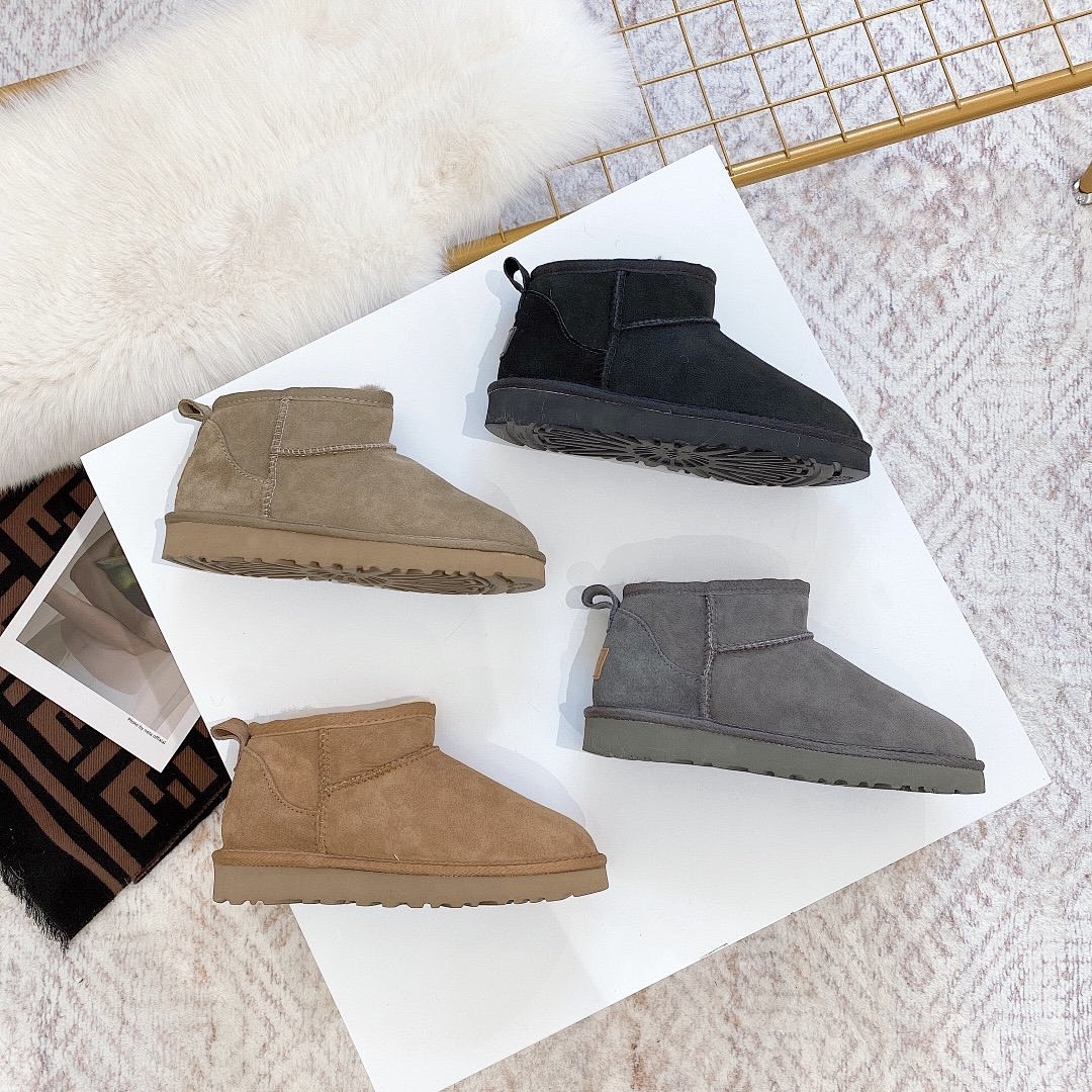 UGG Classic Ultra Mini Boot · XX2276