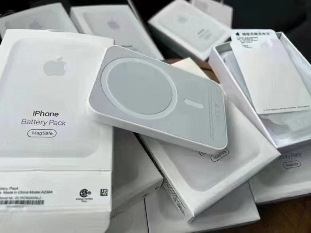 Apple iPhone Battery Pack MagSafe · 5758 — תמונה 10