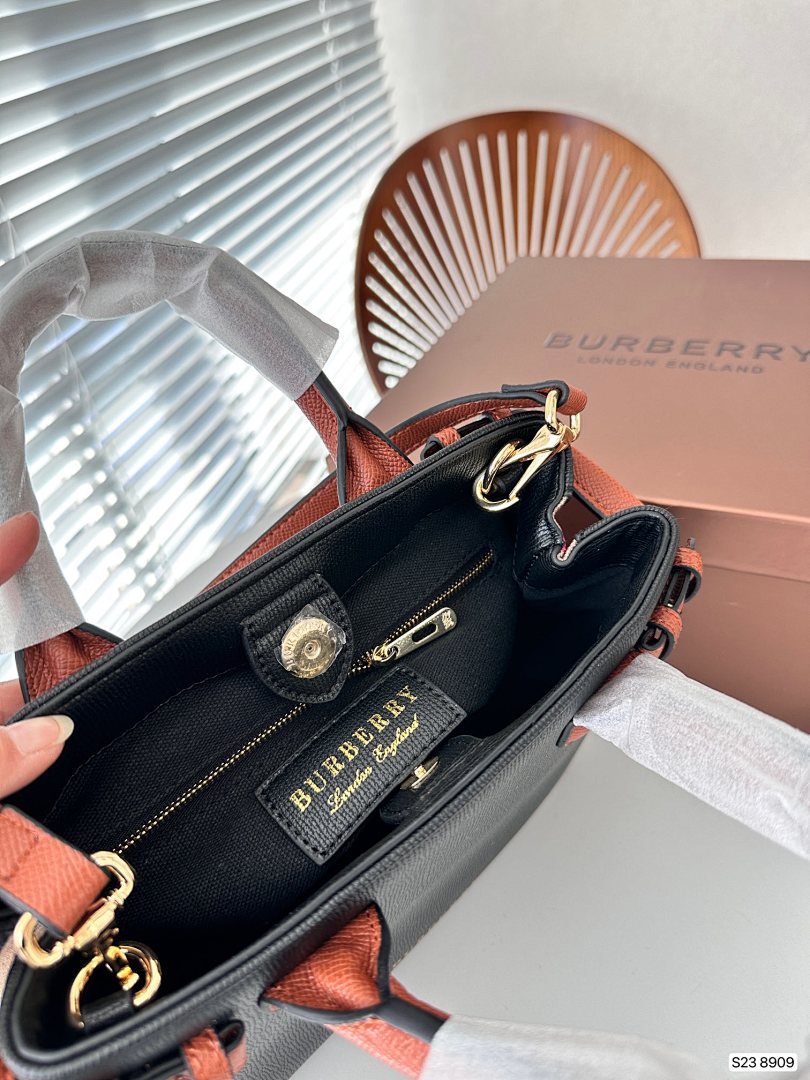 Burberry Banner · 5718 — תמונה 3