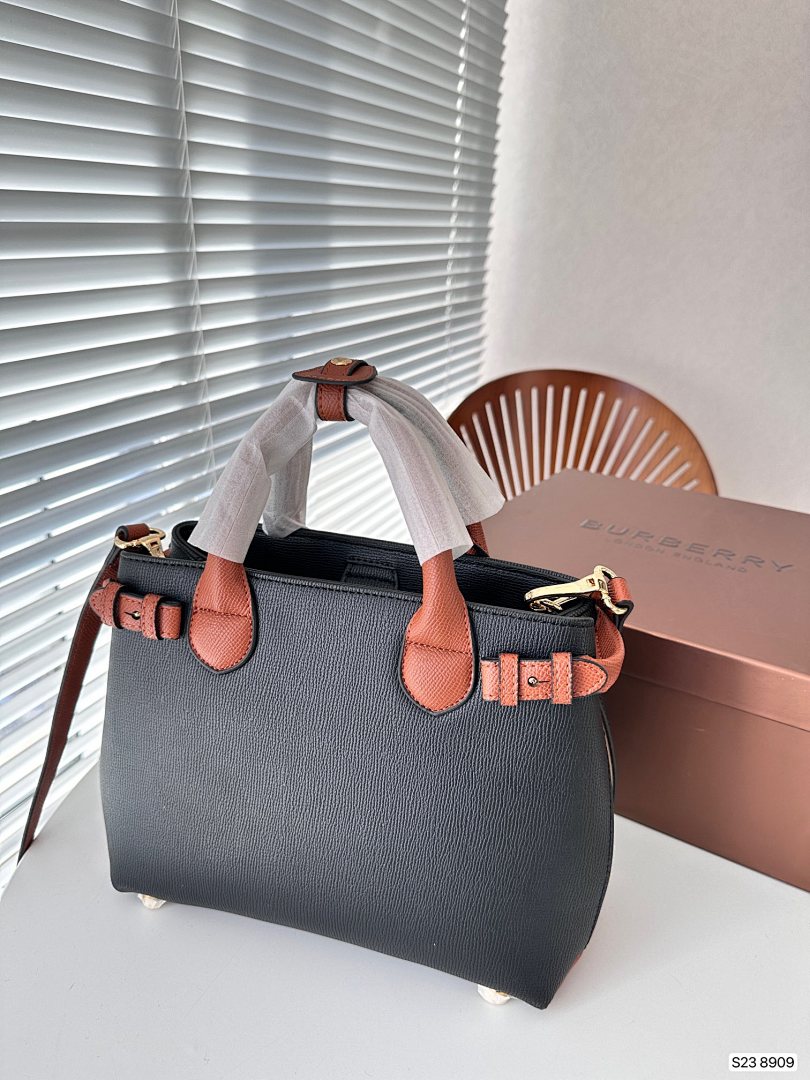 Burberry Banner · 5718 — תמונה 7