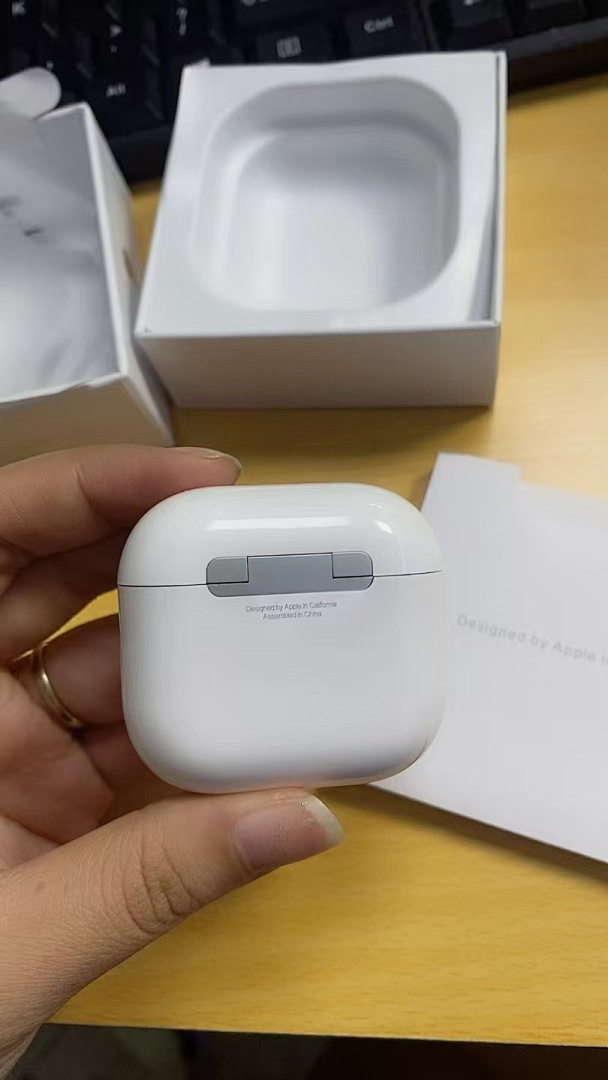 Apple AirPods 4 · 5638 — תמונה 9