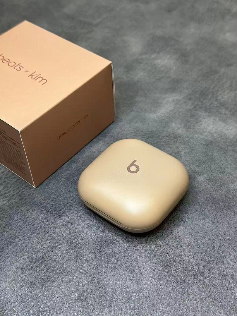 Beats Fit Pro x Kim · 5889 — תמונה 17
