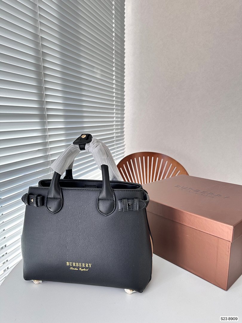 Burberry Banner · 5718 — תמונה 12