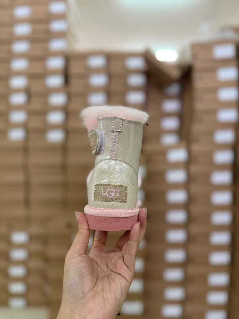 UGG Classic Mini Iridescent · PP7 — תמונה 6