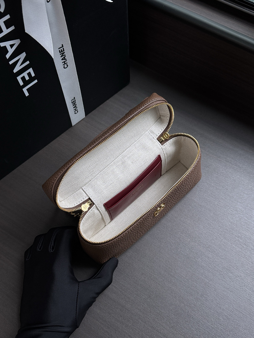 Chanel Slim Vanity Case with Chain · X03K — תמונה 3