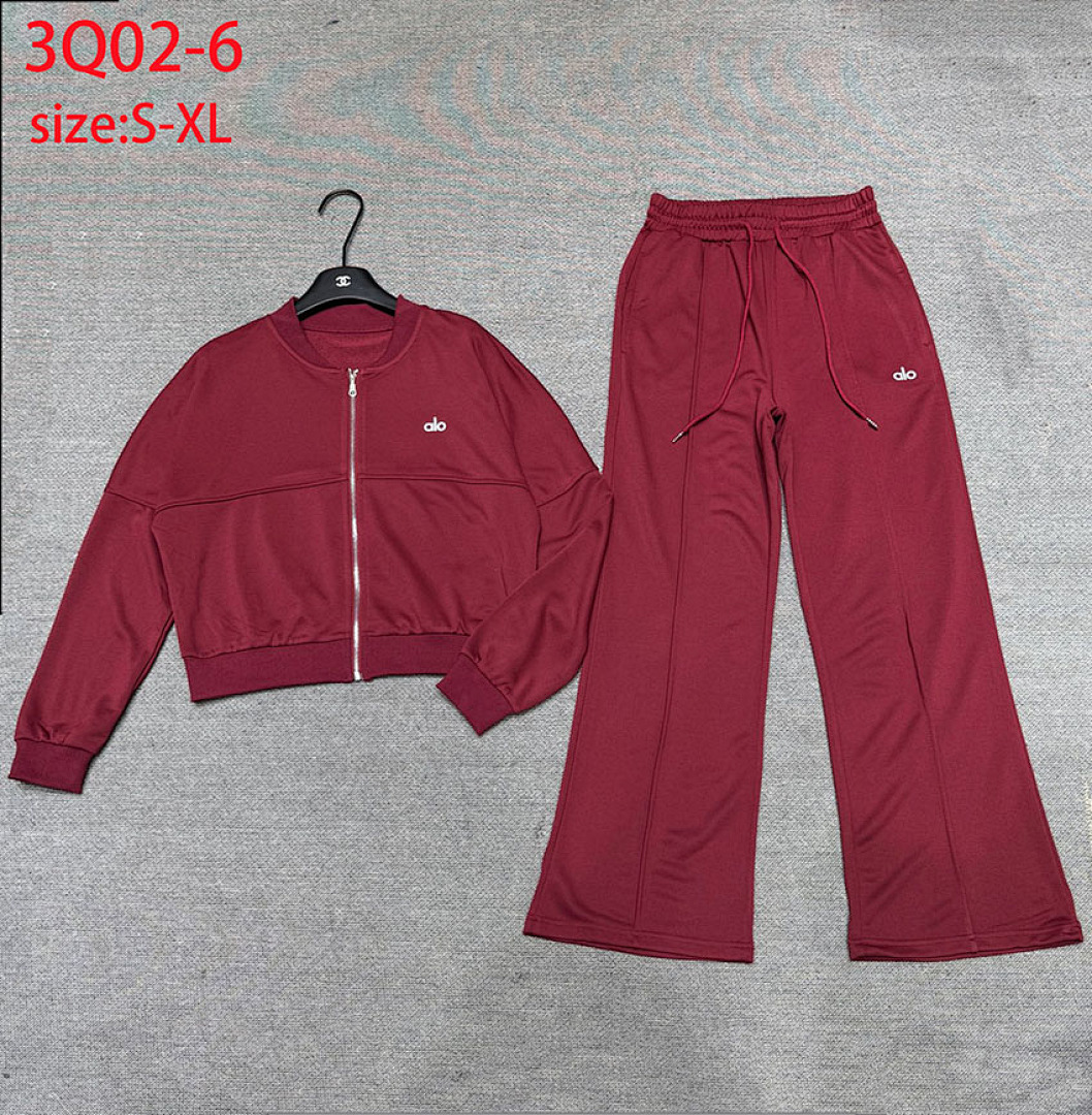 Alo Yoga Accolade Straight Leg Sweatpant · 3Q02 — תמונה 3