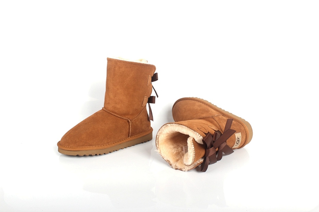 UGG — מגפיים · Y2A1 — תמונה 4