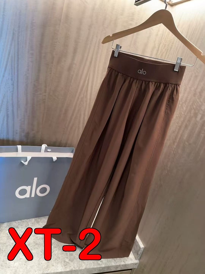 XT ALO Wide-fit yoga pants — תמונה 13