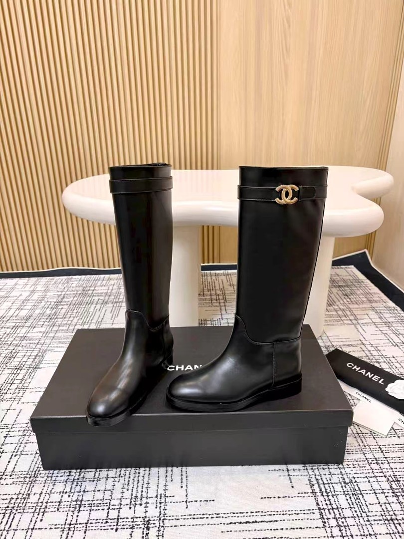 Chanel CC Buckle High Boots · D63F