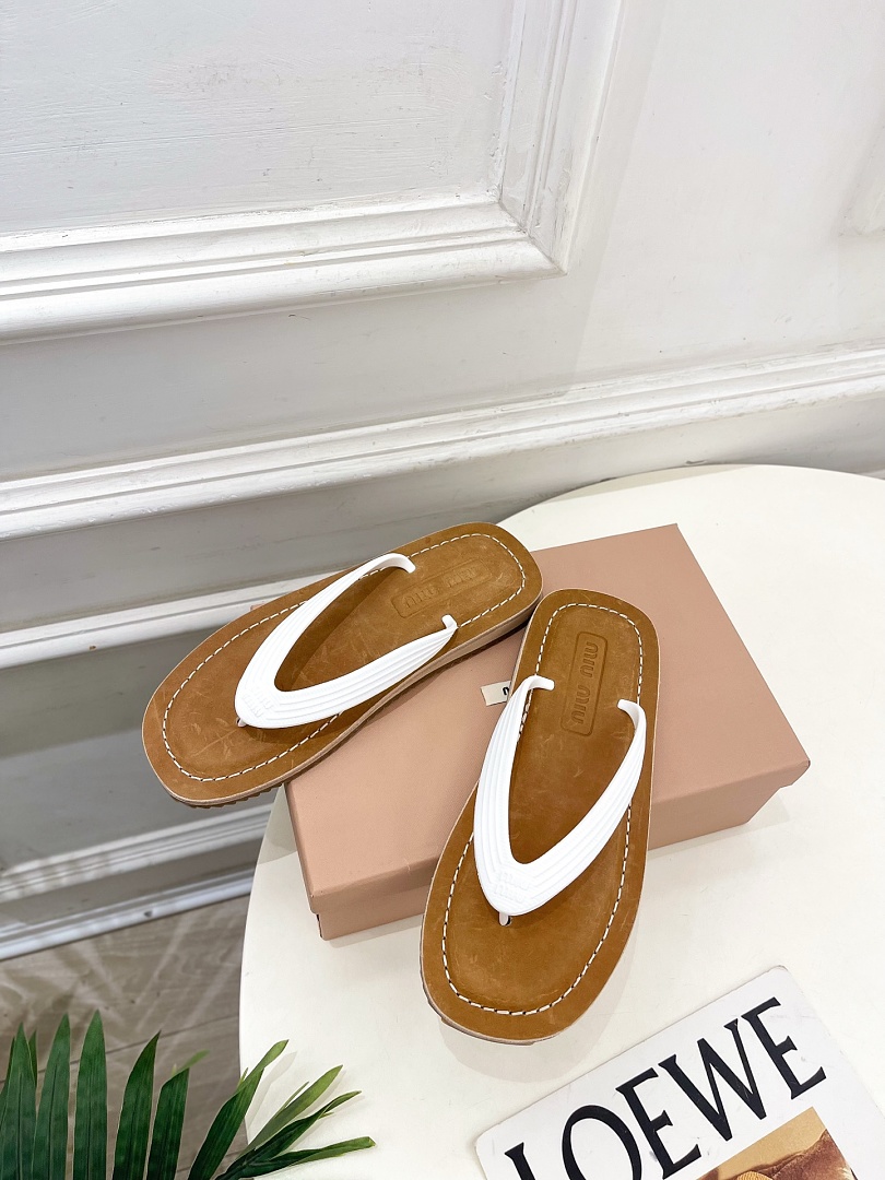 Miu Miu Thong Sandals · MD38 — תמונה 4