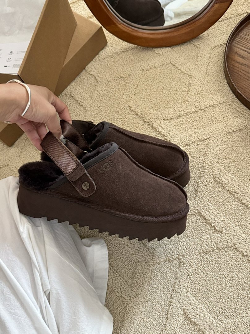 UGG Lanah Clog · JF08 — תמונה 8