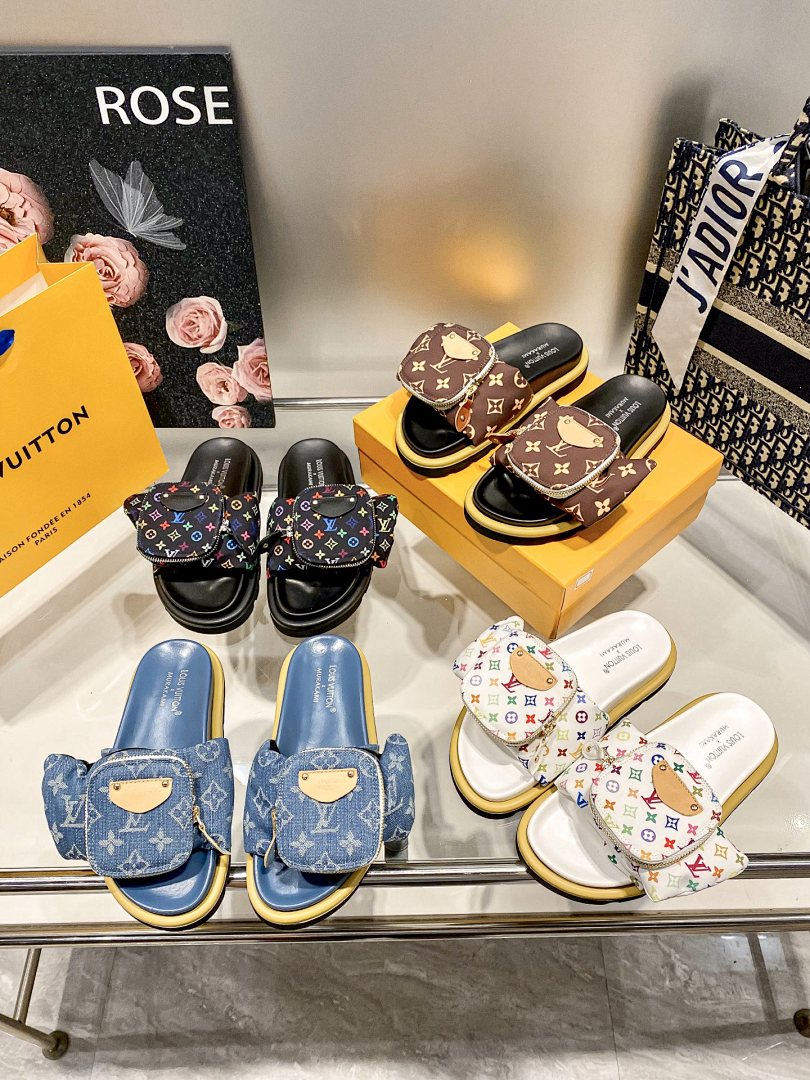 Louis Vuitton Pool Pillow Comfort Mule · RR07