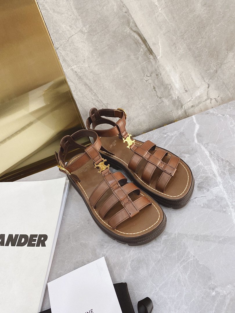 Celine Clea Triomphe Sandal · Y5B6 — תמונה 11