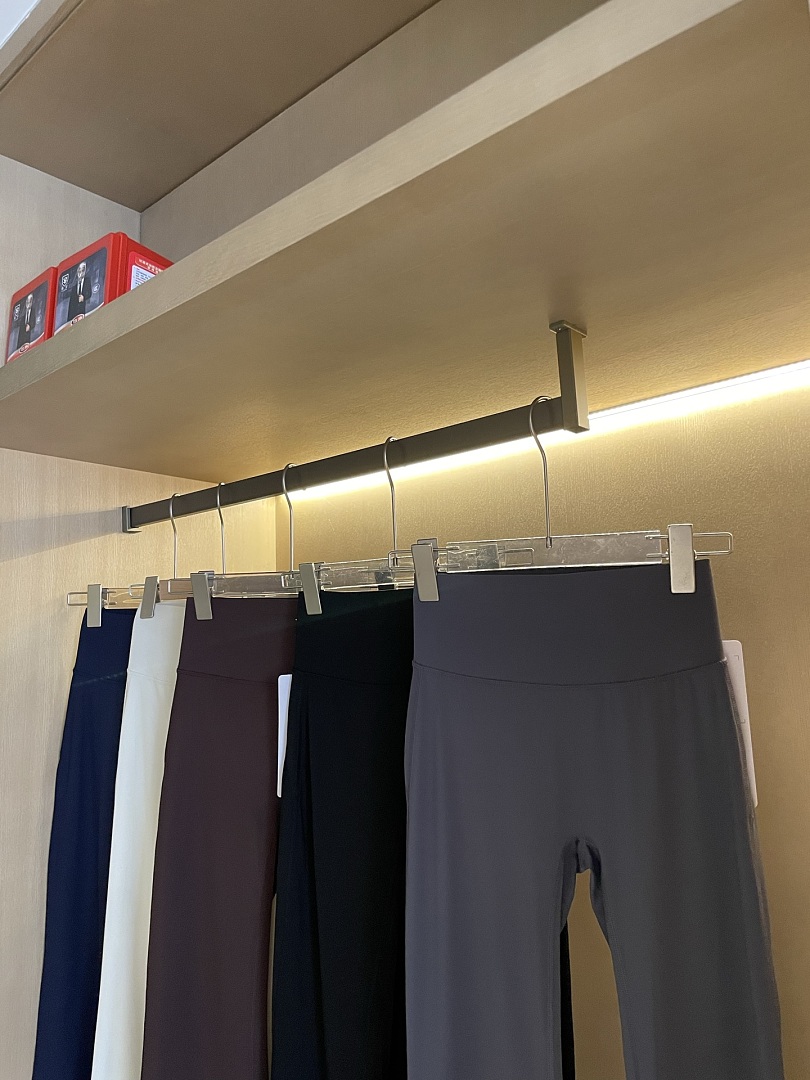 Alo Yoga — מכנסי טרנינג · UT141 — תמונה 9