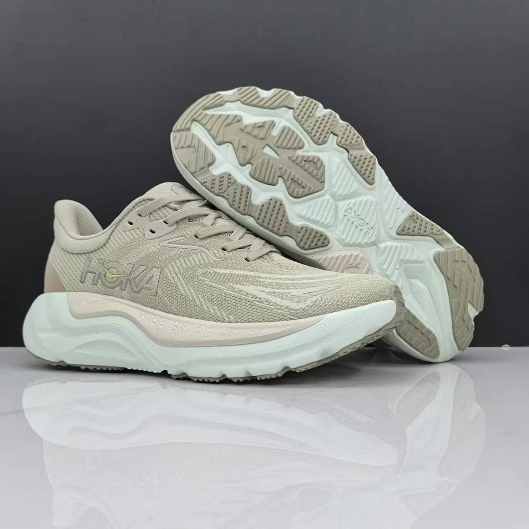 HOKA Arahi 8 · M41K — תמונה 11