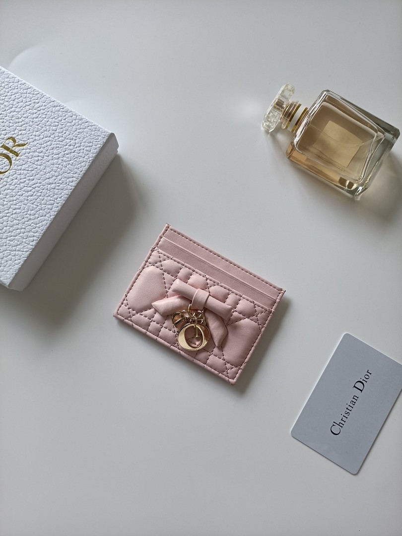 Lady Dior Freesia Card Holder · U87O — תמונה 7