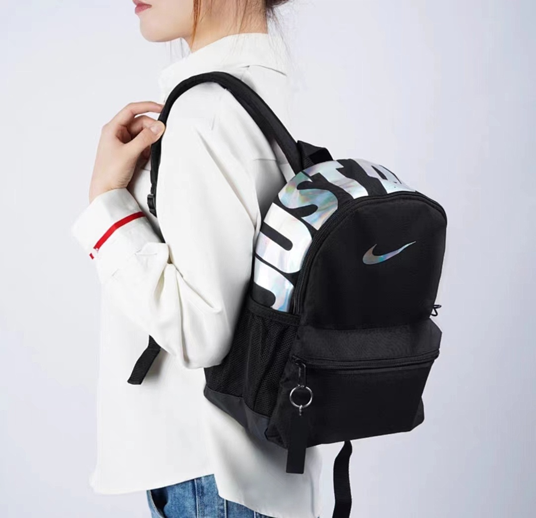 Nike Brasilia JDI Mini Backpack · G66B — תמונה 15
