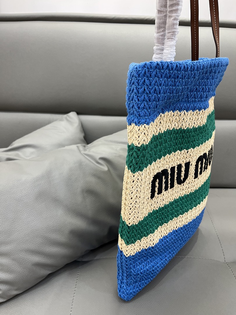 Miu Miu Raffia Crochet Stripe Tote · LX78 — תמונה 5