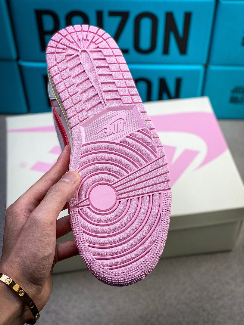 Nike Air Jordan 1 Low OG · WQ25 — תמונה 10