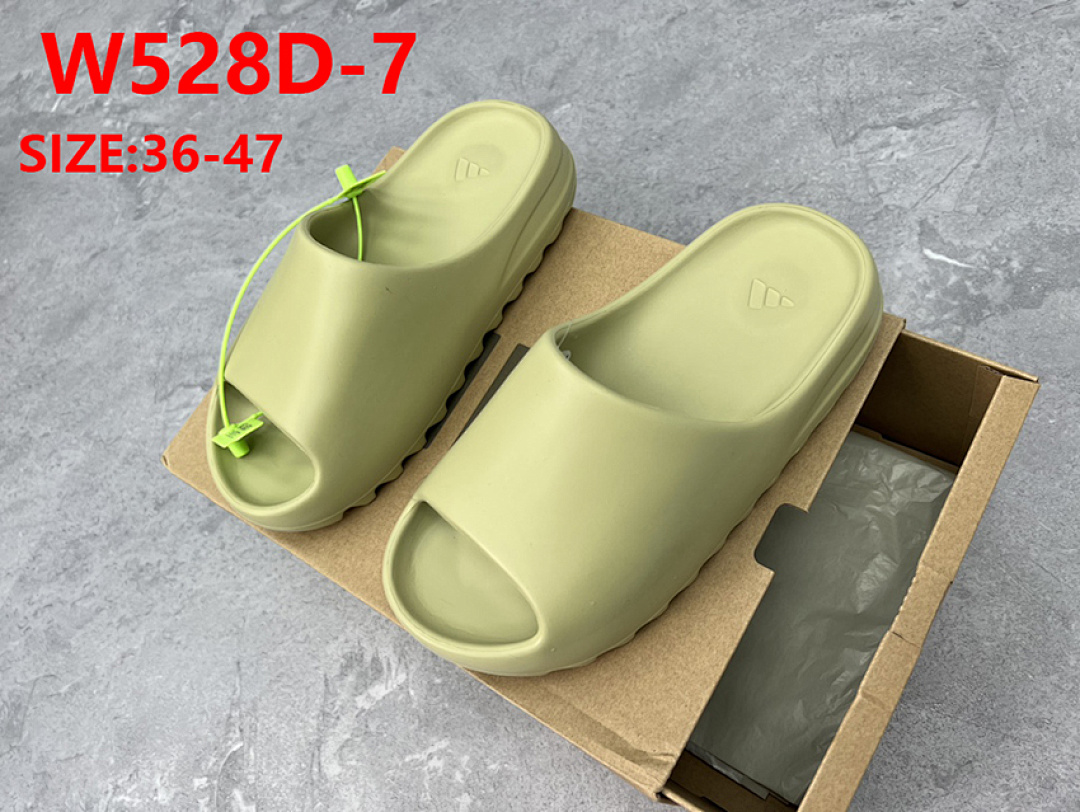 Adidas Yeezy Slide · W528D — תמונה 17